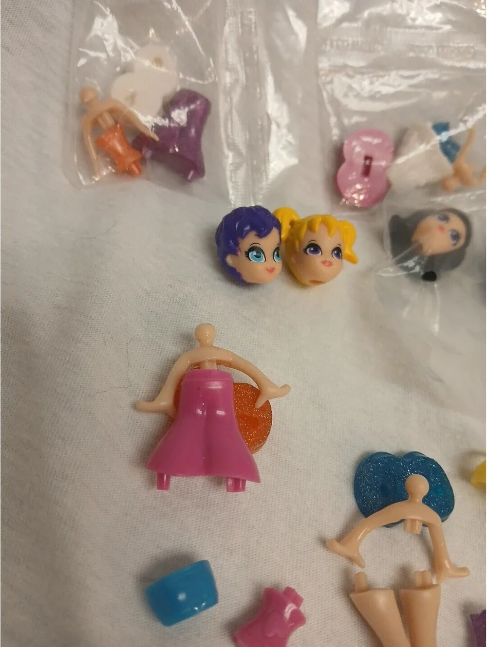 Spin Master PixOs ChixOs REPLACEMENT 5 DOLLS / FIGURES- UNUSED
